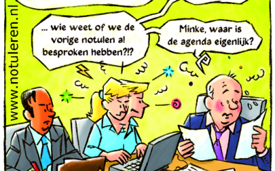 Is de vrouw in de RvC-vergadering voorzitter of notulist?